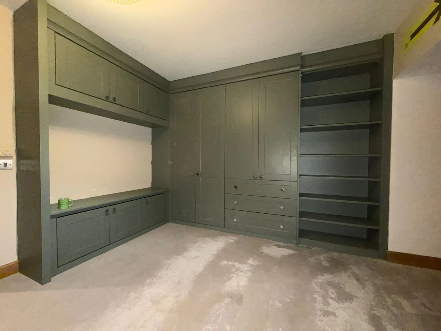 Fitted walk-in wardrobe and dressing room